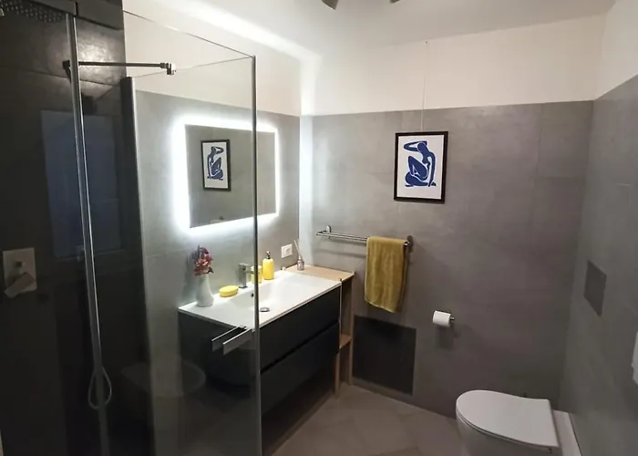 Glocal Flat Maqueda شقة *