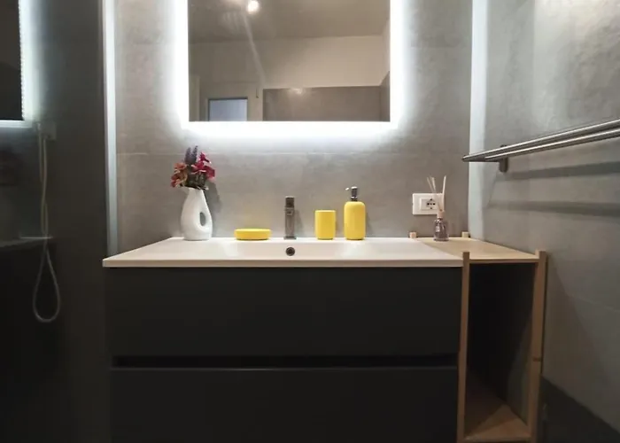 Glocal Flat Maqueda شقة *