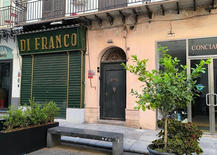 Glocal Flat Maqueda Lejlighed