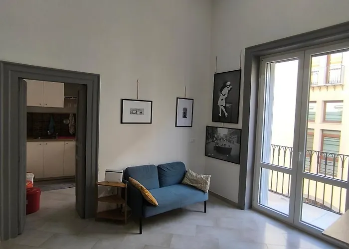 Glocal Flat Maqueda Lejlighed